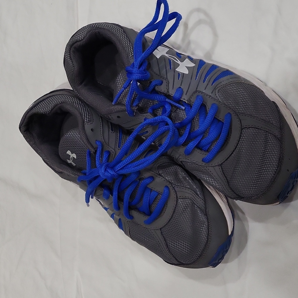 Under Armour men's sneakers size 8